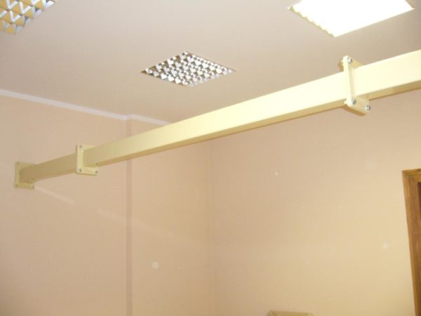 Podwiesie mocowane do ściany (cena zależna od długości)